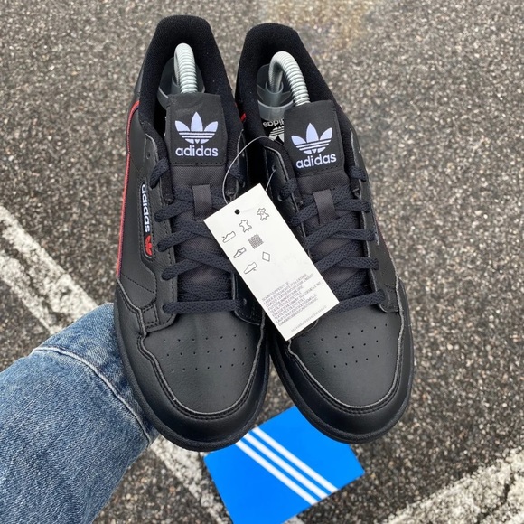 Adidas Low Trainer • Women’s Shoe - Picture 4 of 8